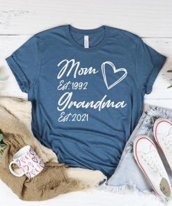 Personalized Mom Est Grandma Est Shirt